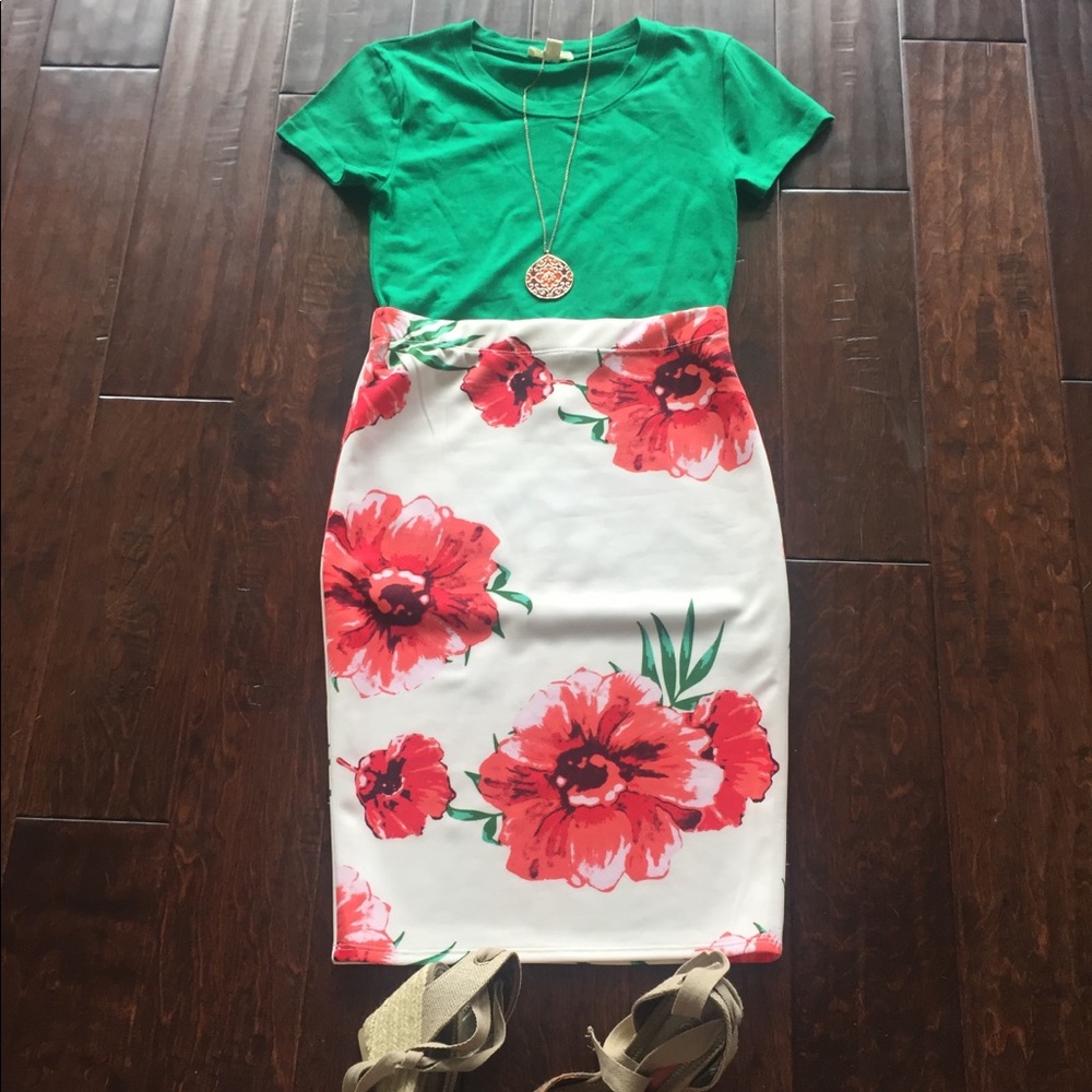 Floral Pencil Skirt - so cute for spring!!